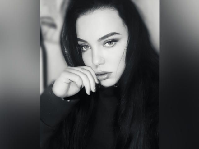 KittyLoveIce - Élő pornó és szexkamera - 19381298