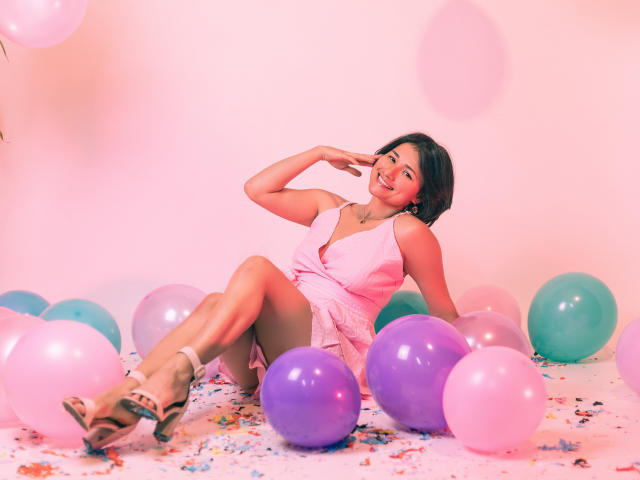 MiaLeblanc - Live porn &amp; sex cam - 19383978