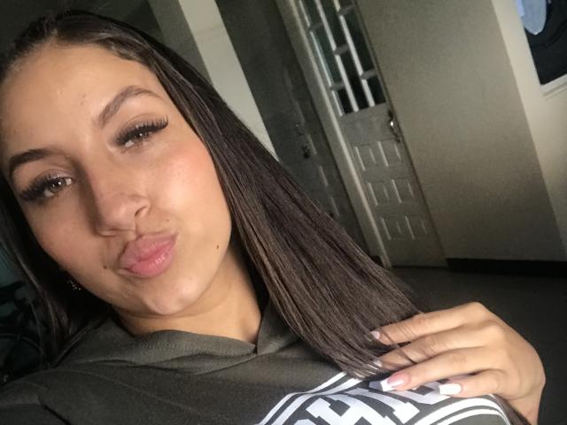 PaulettSmith - Porno na żywo i seks kamera - 19390418