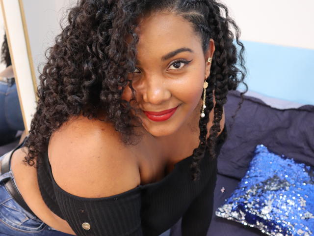 LiaMartinez - Sexe cam en vivo - 19390630