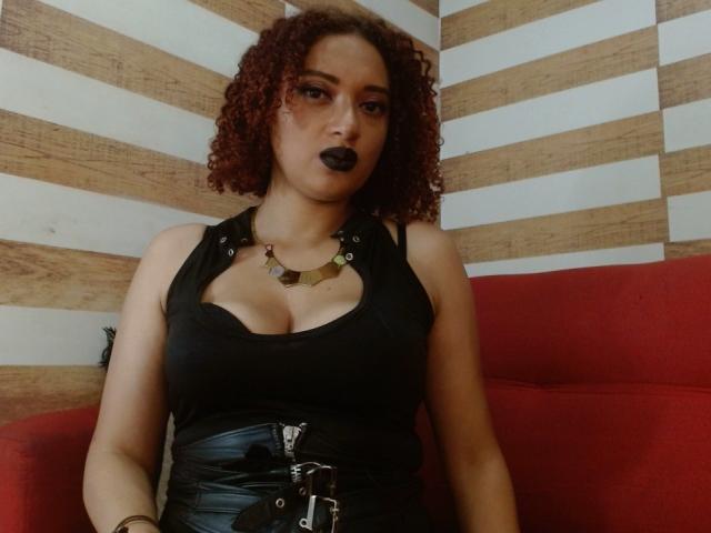 VioletaSwitch - Live porn &amp; sex cam - 19395130