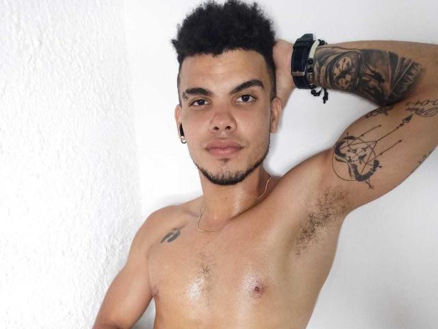 MorenoSexyBbc - Live porn &amp; sex cam - 19399198