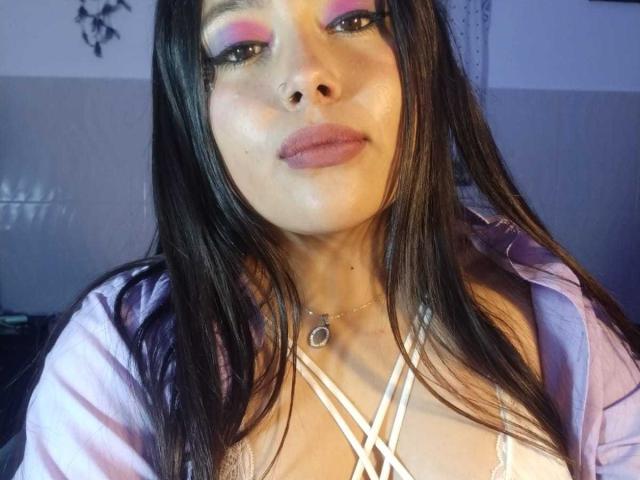 KristenJanelle - Live Sex Cam - 19404450