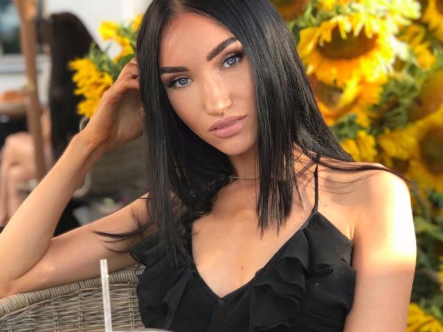 AdelLux - Live porn &amp; sex cam - 19412470