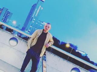 BruceDesire - Live porn &amp; sex cam - 19423074