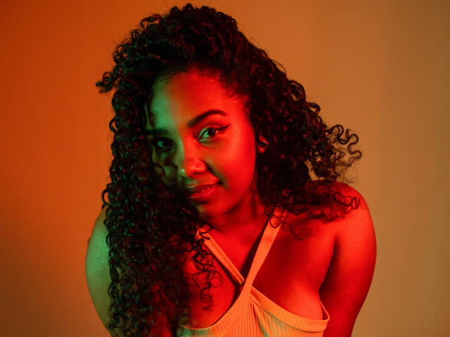 LiaMartinez - сексуальная веб-камера в реальном времени - 19428834