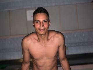GabrielEmilio69 - Live porn &amp; sex cam - 19432754