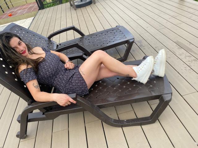 AtheneaRossi - Sexe cam en vivo - 19433798