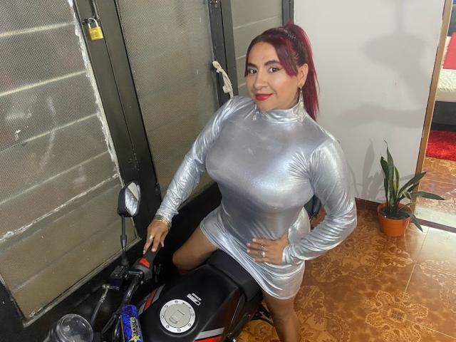 NahelaBigMelonsX - Live sex cam - 19437374