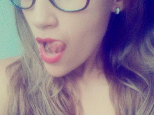 ChanellMillers - Live porn &amp; sex cam - 19444394