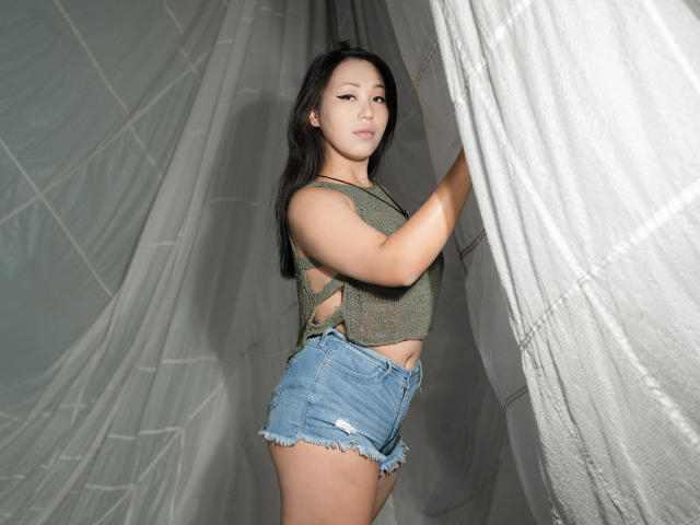 LeenaSky - сексуальная веб-камера в реальном времени - 19446078