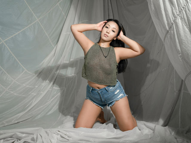 LeenaSky - сексуальная веб-камера в реальном времени - 19446102