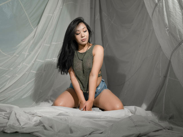 LeenaSky - сексуальная веб-камера в реальном времени - 19446110