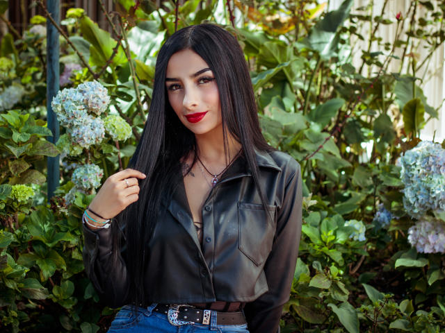 SarahanAly - Live porn &amp; sex cam - 19446330