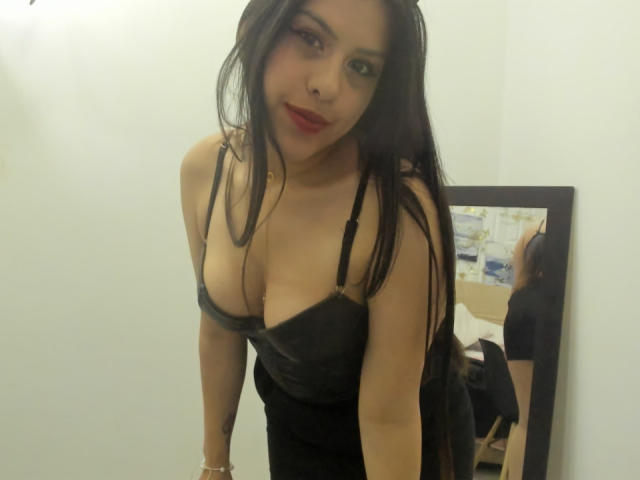 ElaiaBakerr - Live porn &amp; sex cam - 19451442