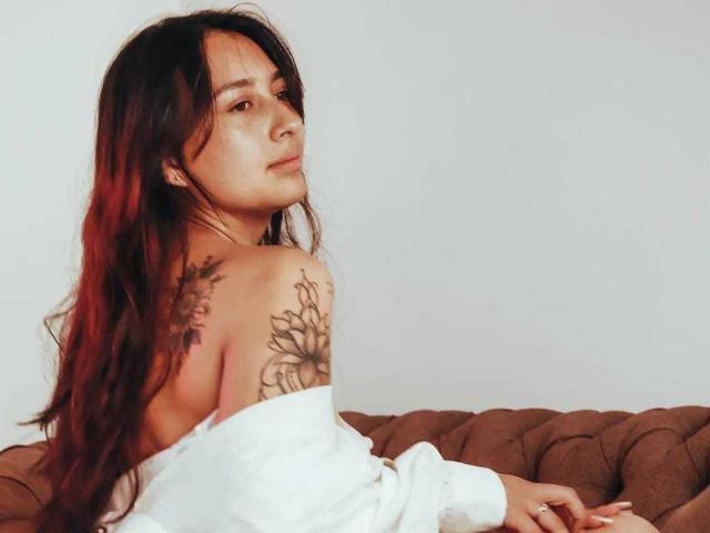 IsabellaKlarson - Live Sex Cam - 19459778