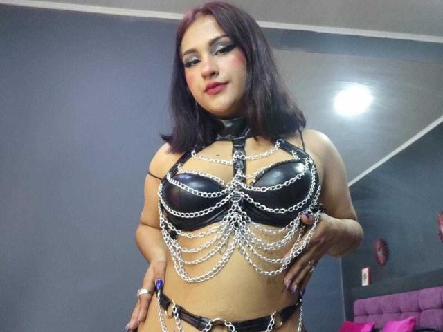 AvrilCherry - Live porn &amp; sex cam - 19466070