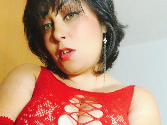 CrisseltCurvyLady - Sexe cam en vivo - 19470346