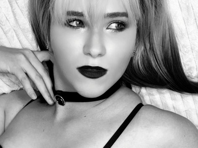 AnabelStranger - Live porn &amp; sex cam - 19478542