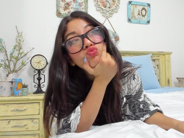 Genesiss - Live porn &amp; sex cam - 19480618