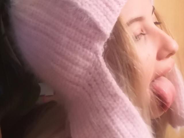 ElzaKom - 라이브 포르노 &amp; 섹스 캠 - 19482718