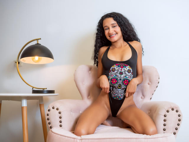 LilyRogerh - Live porn &amp; sex cam - 19486502