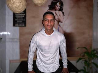 GabrielEmilio69 - Live porn &amp; sex cam - 19488370