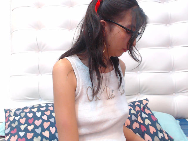 AlishaJames - Live sexe cam - 19491702