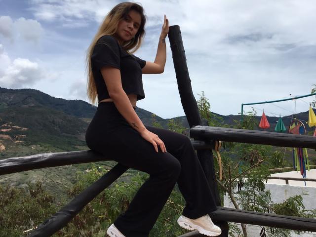 EmilyColson - Sexe cam en vivo - 19493066