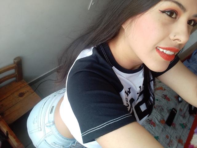 ElaiaBakerr - Porno na żywo i seks kamera - 19493350