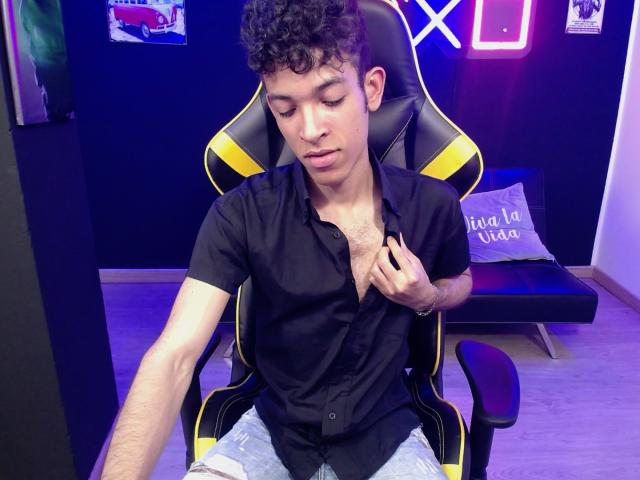 TheoJohns - Live porn &amp; sex cam - 19499130