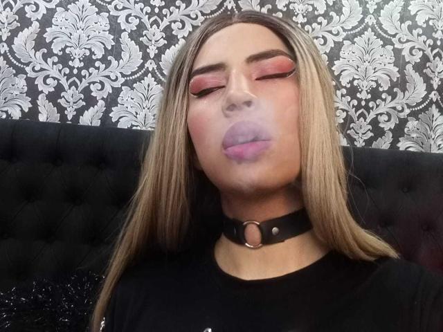 BrianaHollis - Sexe cam en vivo - 19501338