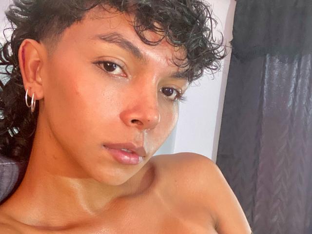 XHenisa - Live sex cam - 19508654