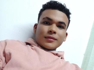 GianAndCeleste - Live porn &amp; sex cam - 19511206