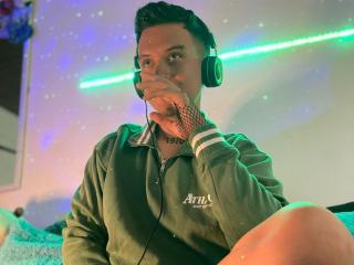 LuckyHael - Live porn &amp; sex cam - 19513666