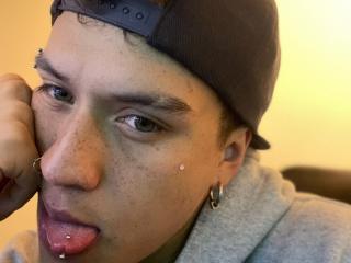 LuckyHael - Live porn &amp; sex cam - 19513670