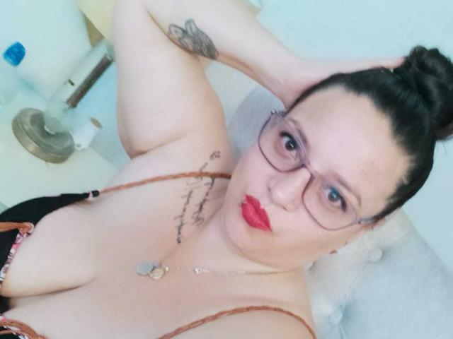 SkayLaraWalker - Live porn &amp; sex cam - 19515950