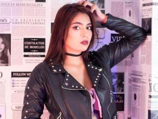 ChloeXMiller - Live porn &amp; sex cam - 19517090