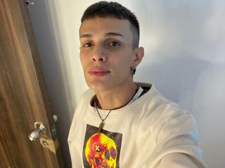 SlimLewis - сексуальная веб-камера в реальном времени - 19518694