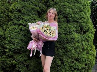 LolaLafik - Live porn &amp; sex cam - 19523690