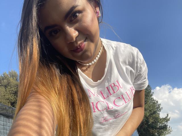 MissSofiia - сексуальная веб-камера в реальном времени - 19528134