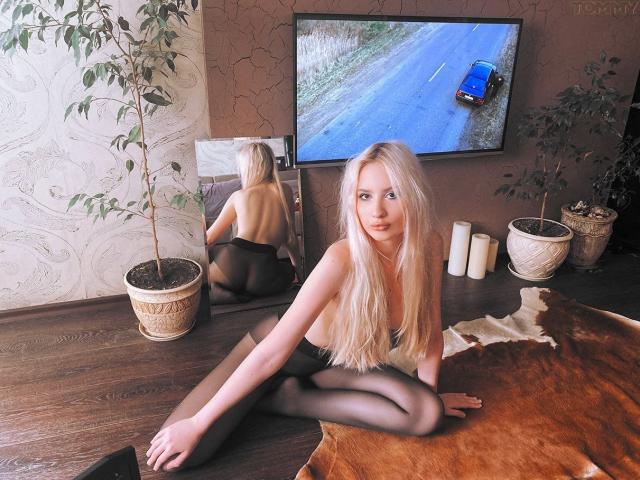 ElzaKom - Porno na żywo i seks kamera - 19537326