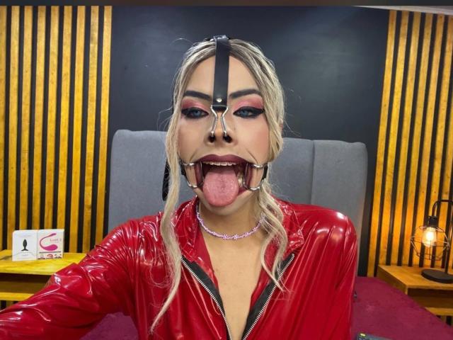 BrianaHollis - Camera khiêu dâm &amp; quyến rũ trực tiếp - 19538098