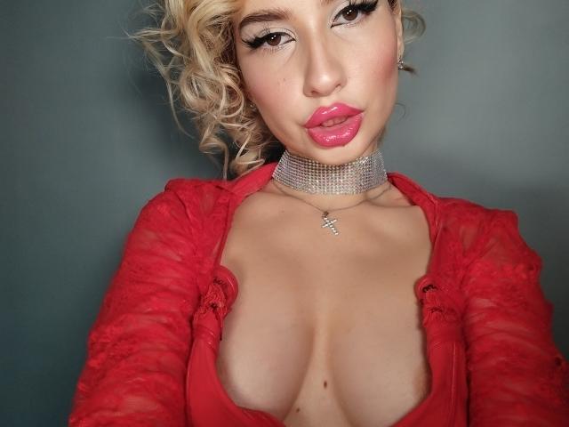 ElzaKom - Live porn &amp; sex cam - 19538486