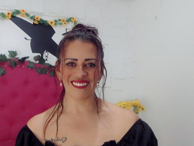 SashaMissHot - Live sexe cam - 19539330