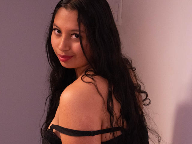 AliceeSaenz - сексуальная веб-камера в реальном времени - 19540098