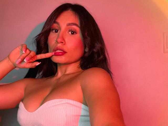 AshlyFerria - Live porn &amp; sex cam - 19544870