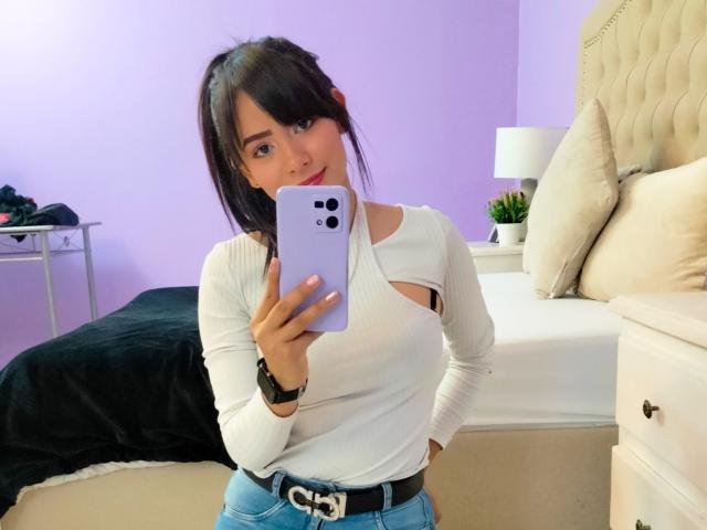 HollyWhite - Live porn &amp; sex cam - 19549930