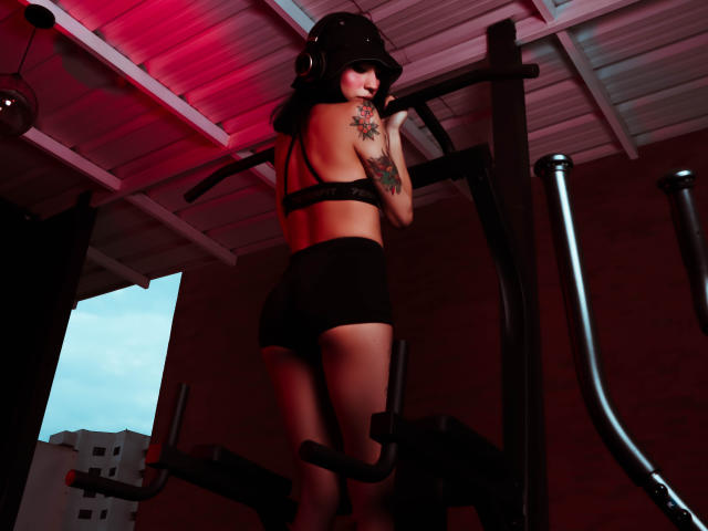 MiaBurton - Live sex cam - 19554210