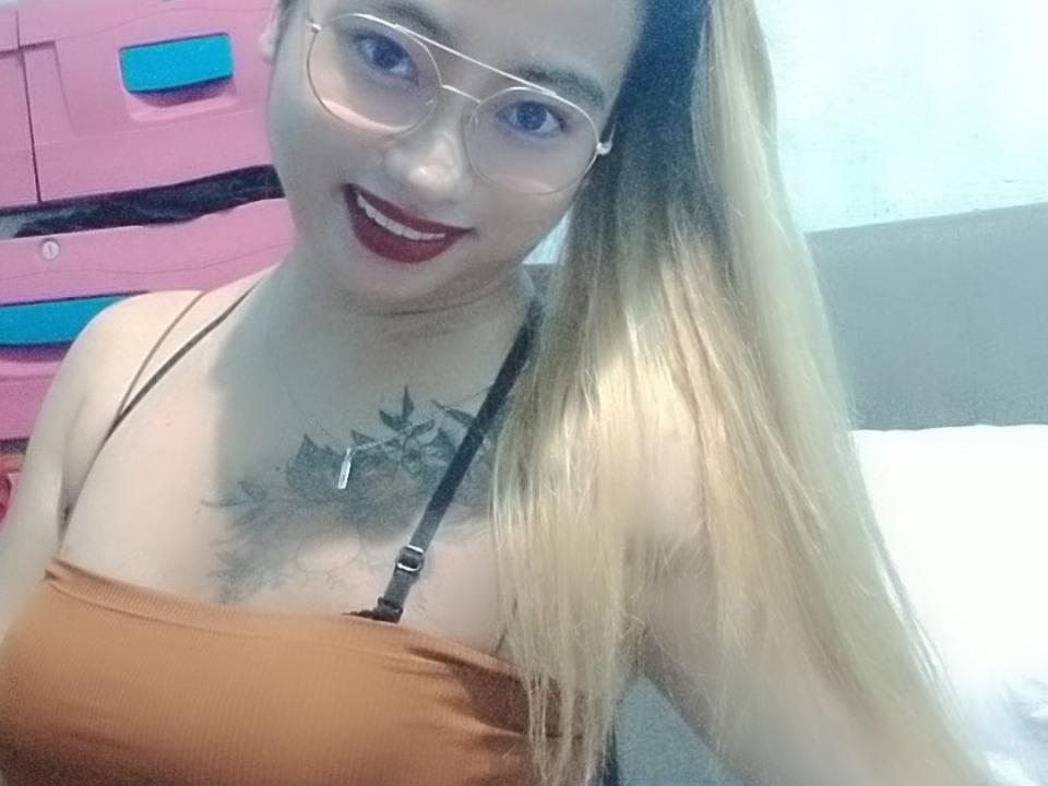 LexiexloveTs - Live porn &amp; sex cam - 19557122